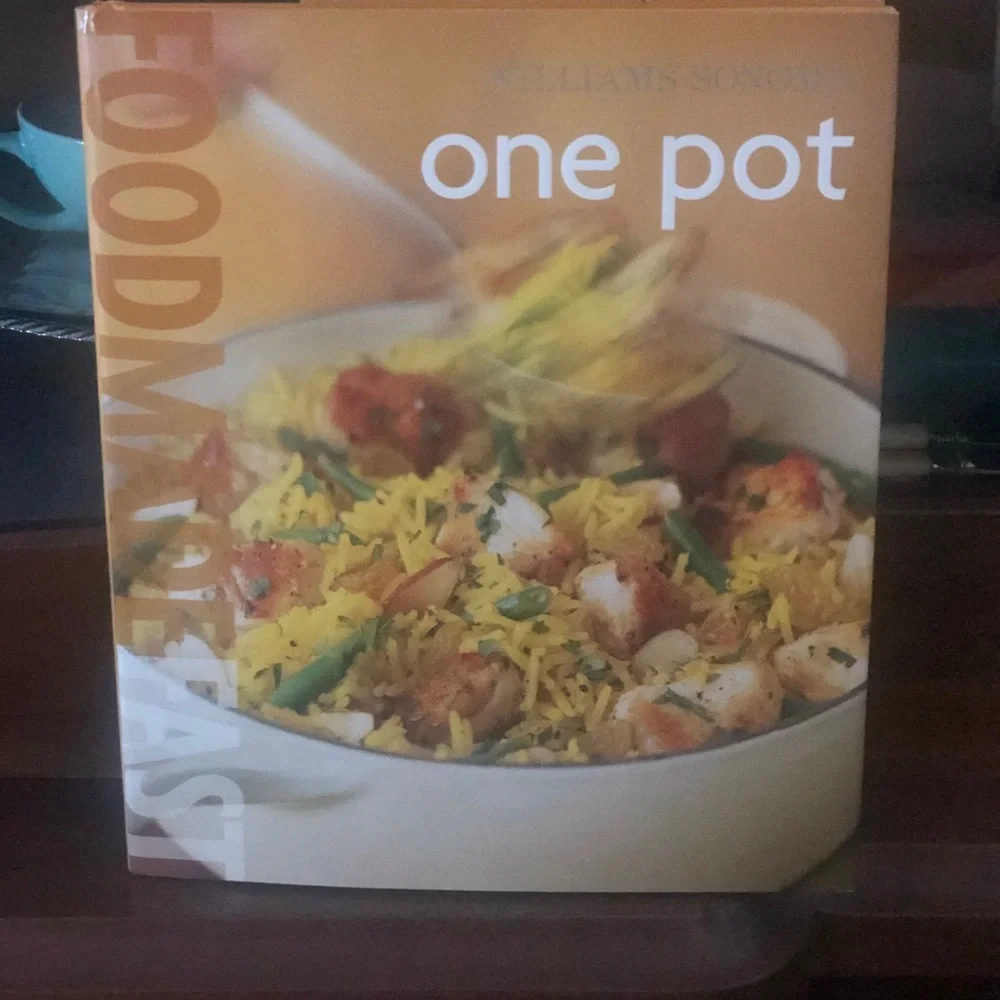 Williams Sonoma One Pot Cookbook — Food Made Fast series